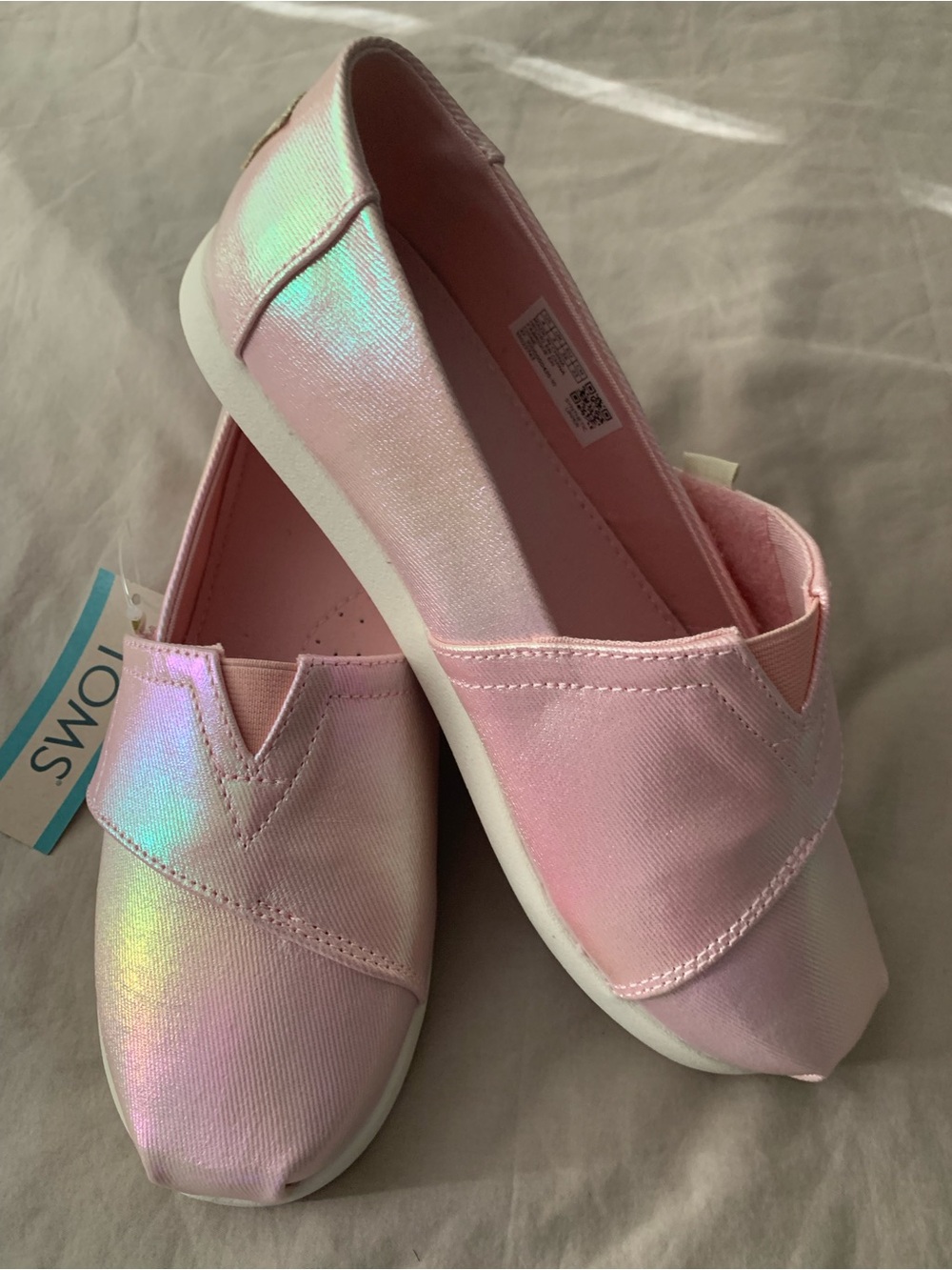 Toms Kids Slip-On Moccasins in Pink Iridescent